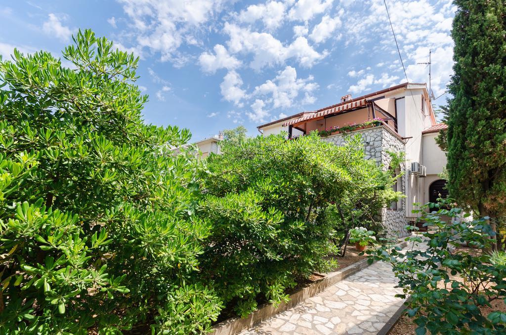 Apartment Bozena ปูนัต ภายนอก รูปภาพ