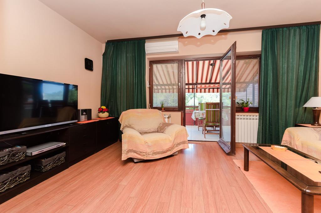 Apartment Bozena ปูนัต ภายนอก รูปภาพ