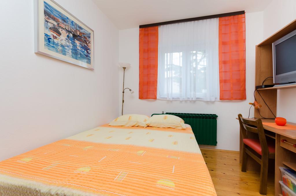 Apartment Bozena ปูนัต ภายนอก รูปภาพ