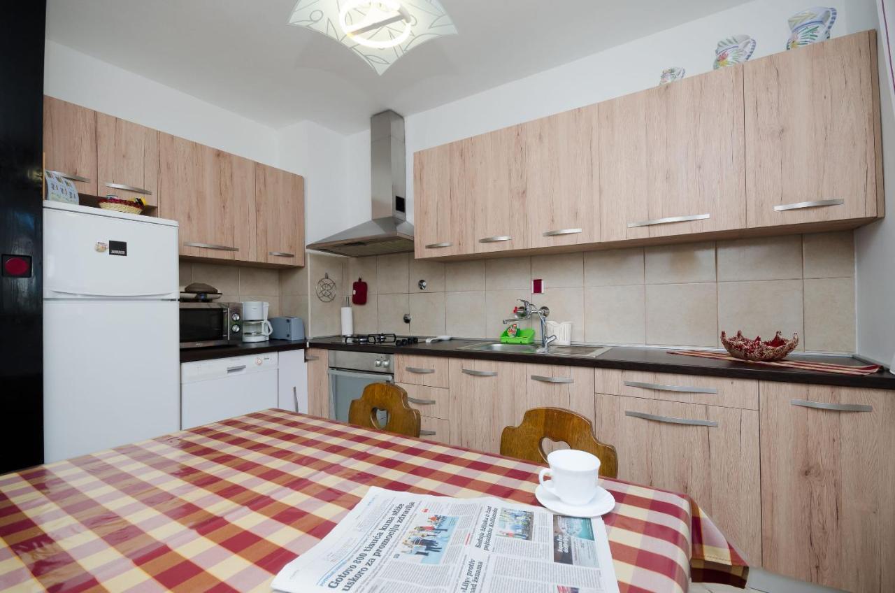 Apartment Bozena ปูนัต ภายนอก รูปภาพ